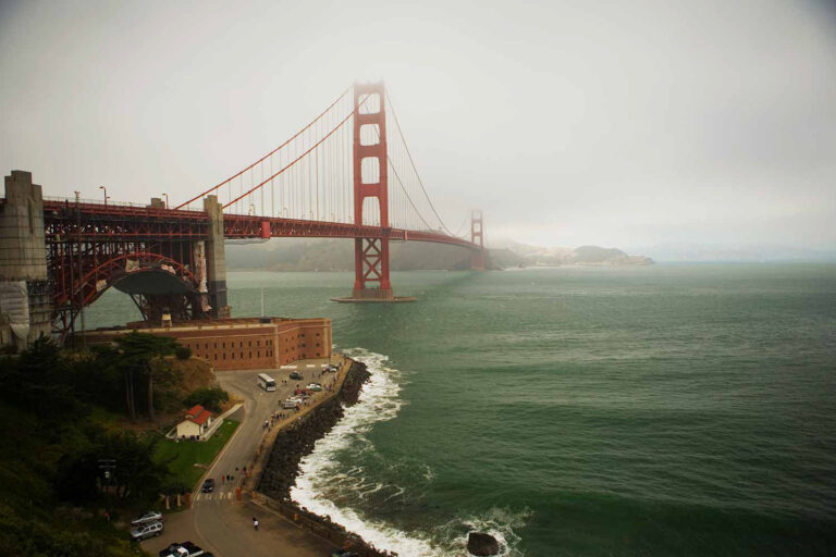 Fotografia de la niebla en el Golden Bridge California